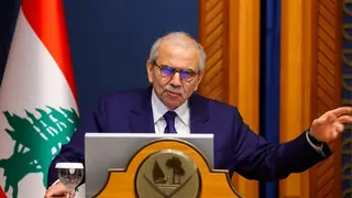 Navef Selam Paris'ten açıkladı: Lübnan üzerine dayatılan bir savaş yürütüyor