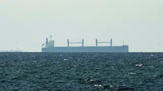 İranlı Botlar Oman Açıklarında Konteyner Gemisine Ateş Açtı