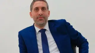 Basra'da eski istihdam ofisi müdürünün görevine dönmesi memnuniyetle karşılandı