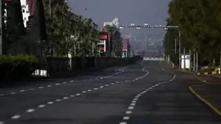 İslamabad, İran savaşını bitirmeye yönelik görüşmeler öncesi neredeyse tamamen kapanmış durumda