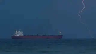 İran, petrol ihracatı baskıları altında yüzer depolamaya yöneldi