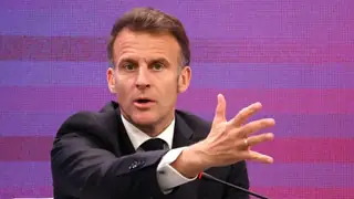 Küresel petrol talebinde 'çöküş' uyarısı: Macron'dan Hürmüz Boğazı için girişim