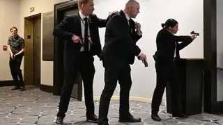 Trump, Beyaz Saray Muhabirleri Yemeği'nde Ateş Açılması Sonrası Tahliye Edildi