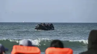 Fransa, Manş Denizi'ni geçmeye çalışan 119 göçmeni kurtardı