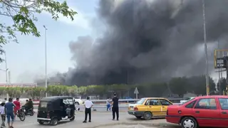 Bağdat'ta sünger fabrikasında büyük yangın
