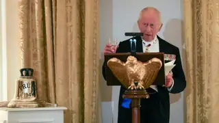 Trump Adlı Denizaltı Çanı... Kral Charles'ın Trump'a Verdiği Hediyenin Sırrı