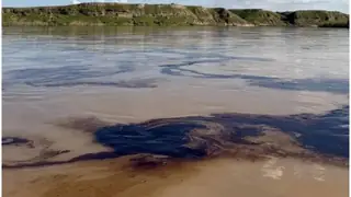 Dicle Nehri'nde 'kara leke': Çevre uzmanından halk sağlığını tehdit eden kirlilik uyarısı