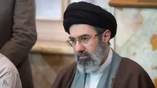 İran Dini Lideri Hamaney: Hürmüz Boğazı'ndaki Yeni Yönetim Körfez Ülkelerine Huzur ve Fayda Sağlayacak