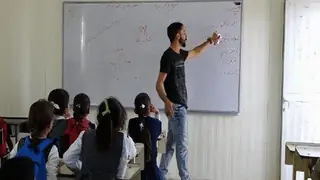 Eğitim Bakanlığı'nın değiştirilen yasası, uygulama gecikmeleri nedeniyle parlamenter baskı altına girdi