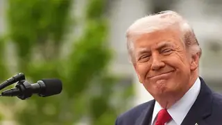 Trump, Avrupa'dan İthal Edilen Otomobil ve Kamyonlara Gümrük Vergisi Getiriyor