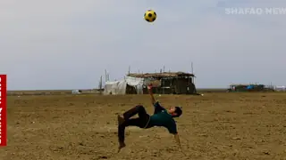 Su ve çamurun arasında neşe: El-Cibayiş bataklıklarında futbol geri döndü