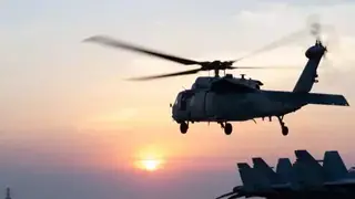 ABD ordusu Hürmüz Boğazı'ndaki deniz operasyonlarını 'Sea-Hawk' helikopterleriyle destekliyor