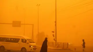 Irak'ta kum fırtınası nedeniyle 1.100'den fazla kişi hastaneye kaldırıldı