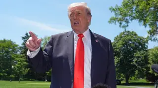Trump: Obama'nın İran'a Sunduğu Anlaşma Nükleer Silah Yolunda Kısa Bir Yoldu