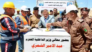 Irak İçişleri Bakanı, Irak-Suriye Sınırındaki Beton Duvarın Tamamlandığını Duyurdu