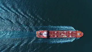 Katar: Bir kargo gemisi karasularımızda İHA saldırısına uğradı