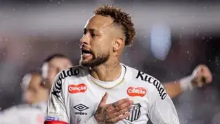 Neymar, Dünya Kupası Brezilya kadrosu açıklanmadan önce Santos'ta parlıyor