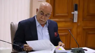Sağlık Bakanı, eski İletişim Bakanı Hişam el-Yasiri hakkında hakaret