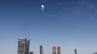 İsrail'in kuzeyinde füze saldırısı ve siren alarmları