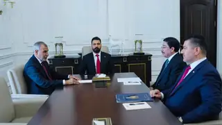 Irak Başbakanı Ziyedi Mali İstikrar Kurulu'nun ilk toplantısına