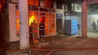 Bağdat'ta çıkan yangında 10 kişi kurtarıldı