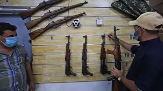 Irak'ta silah düzenlemesi ilerliyor.. 310 bin başvuru kaydedildi ve milyonlarca silah arşivlendi