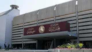 Parlamento oturumunu topladı