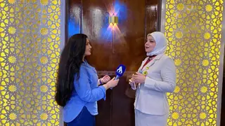 Iraklı Mikrobiyoloji Uzmanı Su Üzerinde Ebrû Sanatıyla Uluslararası Arenada Öne Çıkıyor
